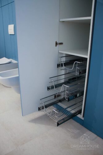 Функциональная стена санузла