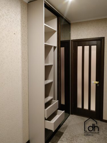 Прихожая с реечным декором - прихожие под заказ