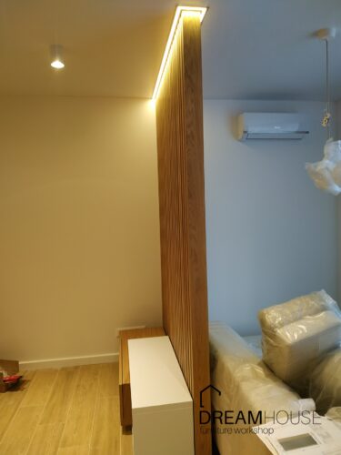 Декоративная перегородка с тумбой для ТВ