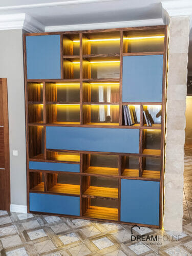 Книжный стеллаж с мини баром